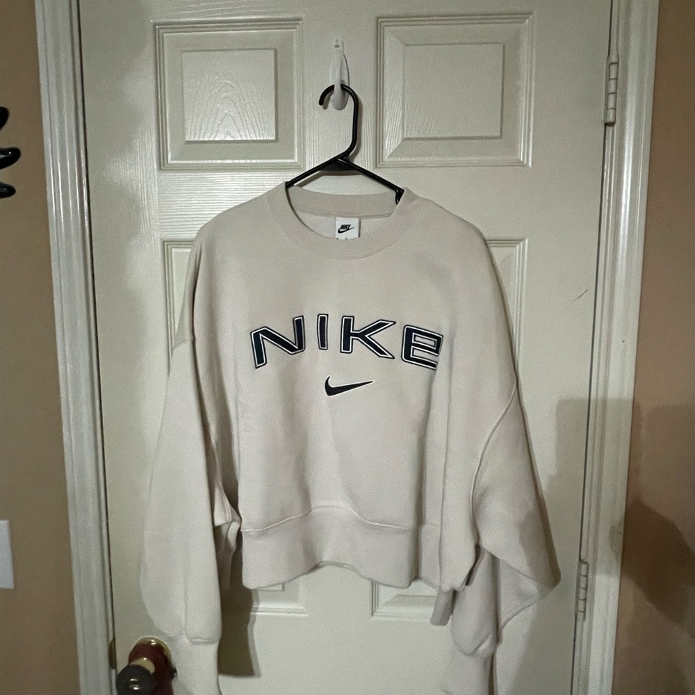 Nike Crop Sweatshirt Oversized Medium